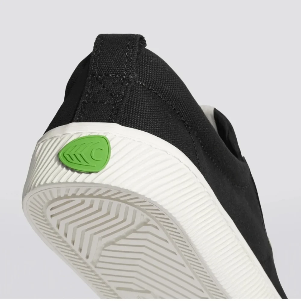 NIB Cariuma OCA Low Black Canvas - Picture 3 of 4